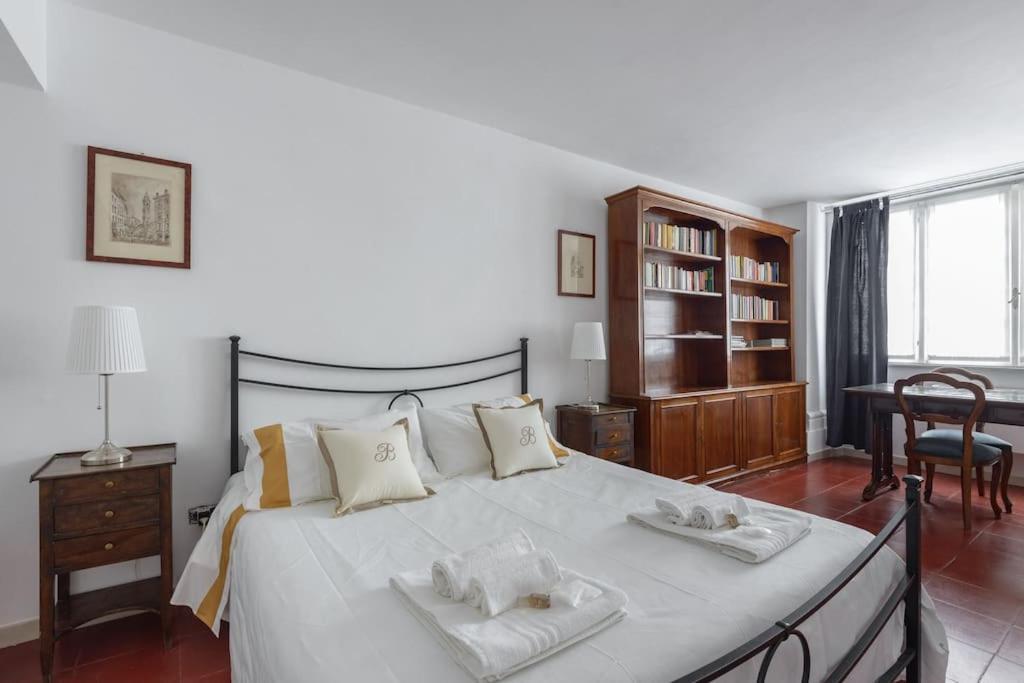 Discover The Pantheon From The Berardi Studio Flat Exterior photo